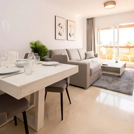 Apartment Penthouse With Roof Terrace, Bbq, Pool- And Sea Views *